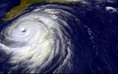 Cyclone MAHA ची तीव्रता घटली; 7 नोव्हेंबरच्या पहाटेपर्यंत गुजरात ओलांडणार