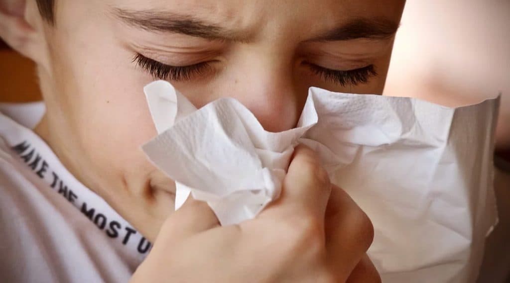 Winter Health Tips: थंडीत नाक चोंदण्यावर करा हे '5' घरगुती उपाय Winter Health Tips: थंडीत नाक चोंदण्यावर करा हे '5' घरगुती उपाय