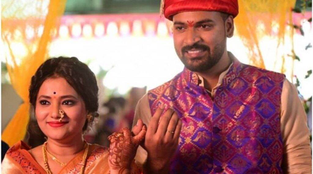 दिल दोस्ती दुनियादारी फेम पूजा ठोंबरे हिचा पार पडला साखरपुडा; पाहा कोण आहे तिचा होणार नवरा (See Photos) दिल दोस्ती दुनियादारी फेम पूजा ठोंबरे हिचा पार पडला साखरपुडा; पाहा कोण आहे तिचा होणार नवरा (See Photos)