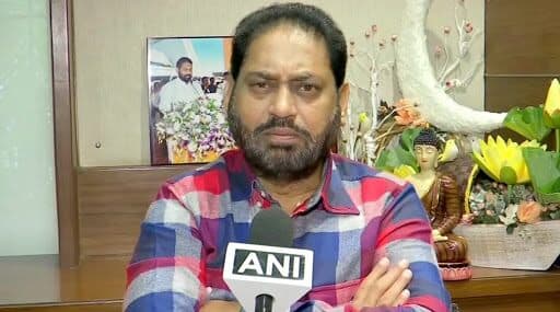 महाराष्ट्र: नितिन राऊत यांनी बीड, उस्मानाबाद येथील ऊस कामगार महिलांच्या गर्भाशय काढून टाकण्याच्या शस्त्रक्रियेवर व्यक्त केलं दु:ख महाराष्ट्र: नितिन राऊत यांनी बीड, उस्मानाबाद येथील ऊस कामगार महिलांच्या गर्भाशय काढून टाकण्याच्या शस्त्रक्रियेवर व्यक्त केलं दु:ख