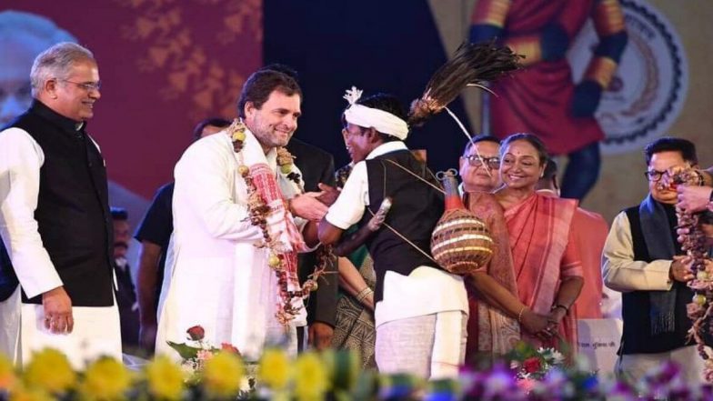 छत्तीसगढ: राष्ट्रीय आदिवासी नृत्य महोत्सव कार्यक्रमात राहुल गांधी थिरकले; पारंपरिक वाद्य वाजवत धरला ताल (Watch Video)