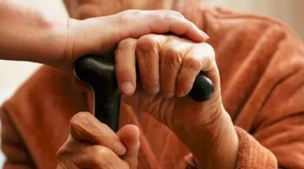 सिनियर सीटीझन्ससाठी सरकारच्या 'या' योजना येतील कामी, जाणून घ्या सिनियर सीटीझन्ससाठी सरकारच्या 'या' योजना येतील कामी, जाणून घ्या