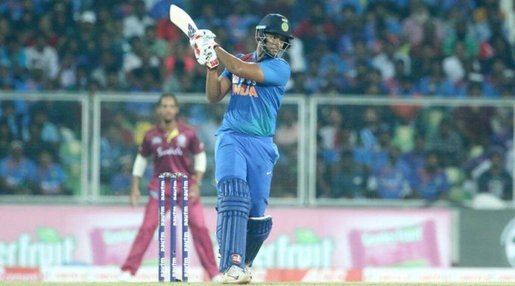 IND vs WI 2nd T20I: शिवम दुबे याने किरोन पोलार्ड च्या चेंडूंवर लगावली षटकारांची हॅटट्रिक, पाहून तुम्हीही म्हणाल Wow, पाहा Video IND vs WI 2nd T20I: शिवम दुबे याने किरोन पोलार्ड च्या चेंडूंवर लगावली षटकारांची हॅटट्रिक, पाहून तुम्हीही म्हणाल Wow, पाहा Video