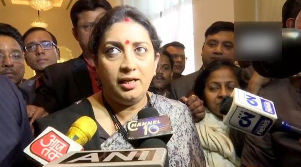 दीपिका त्या लोकांसोबत उभी आहे, जे लोक देशाचे तुकडे करु इच्छितात : स्मृती इराणी दीपिका त्या लोकांसोबत उभी आहे, जे लोक देशाचे तुकडे करु इच्छितात : स्मृती इराणी