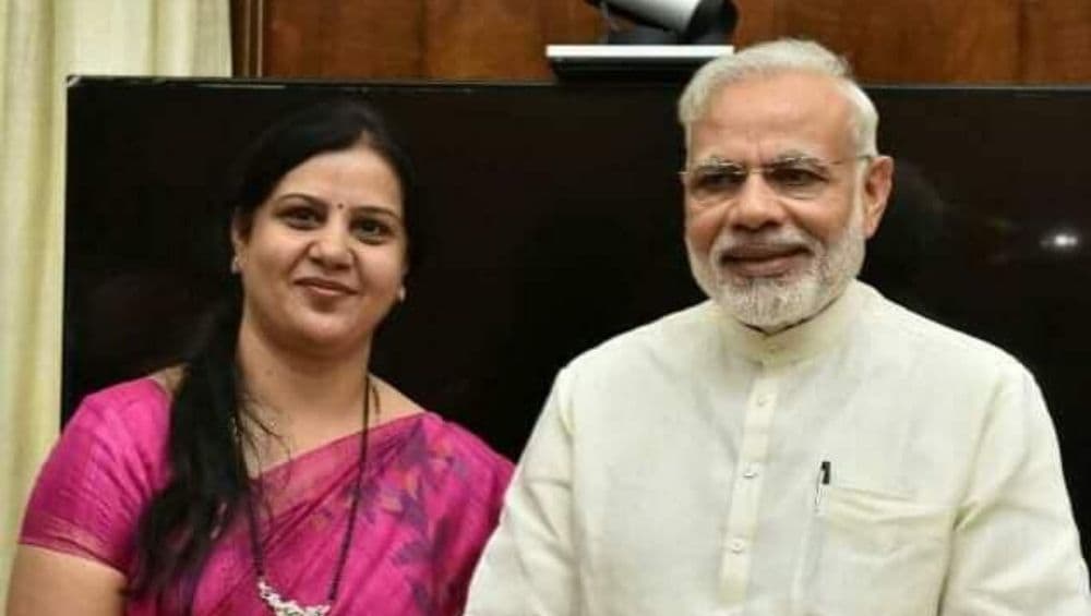 भाजपच्या नगरसेविका वर्षा भानुशाली यांना लाच प्रकरणात न्यायालयाचा दणका; 5 वर्षे कारावास व पाच लाख दंडाची शिक्षा भाजपच्या नगरसेविका वर्षा भानुशाली यांना लाच प्रकरणात न्यायालयाचा दणका; 5 वर्षे कारावास व पाच लाख दंडाची शिक्षा