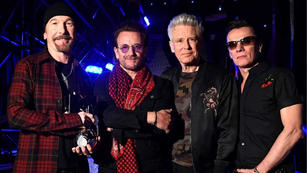 Mumbai: भारतात पहिल्यांदाच परफॉर्म करणार The Irish band U2; कार्यक्रमस्थळी पोहचण्यासाठी एक संपूर्ण लोकल रेल्वे बुक, पहा वेळापत्रक Mumbai: भारतात पहिल्यांदाच परफॉर्म करणार The Irish band U2; कार्यक्रमस्थळी पोहचण्यासाठी एक संपूर्ण लोकल रेल्वे बुक, पहा वेळापत्रक