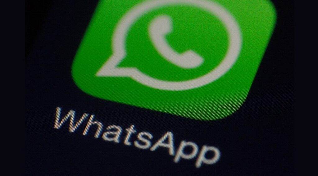 WhatsApp ने युजर्ससाठी लॉन्च केले भन्नाट फिचर, QR कोडच्या माध्यमातून नवे क्रमांक अॅड करता येणार WhatsApp ने युजर्ससाठी लॉन्च केले भन्नाट फिचर, QR कोडच्या माध्यमातून नवे क्रमांक अॅड करता येणार