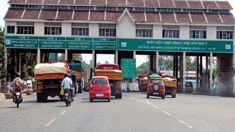 मोदी सरकारचा FASTag बाबत मोठा दिलासा; आता 15 जानेवारीपर्यंत टोल नाक्यावर भरा रोख पैसे मोदी सरकारचा FASTag बाबत मोठा दिलासा; आता 15 जानेवारीपर्यंत टोल नाक्यावर भरा रोख पैसे
