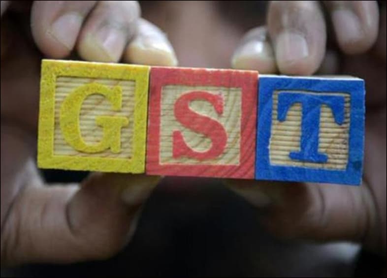 GST रिटर्न फाईल न केल्यास आता प्रॉपर्टी आणि बॅंक अकाऊंट होऊ शकतात फ्रीज GST रिटर्न फाईल न केल्यास आता प्रॉपर्टी आणि बॅंक अकाऊंट होऊ शकतात फ्रीज