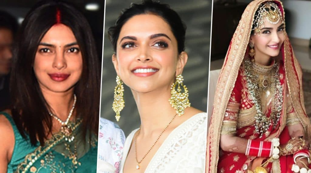 Wedding Special Mangalsutra Designs: मराठी व हिंदी सिनेसृष्टीत तसेच मालिकांमधील लाडक्या अभिनेत्रींनी वापरलेल्या मंगळसूत्रांच्या 'या' डिझाइन्स नव्या नवरी साठी आहेत बेस्ट पर्याय Wedding Special Mangalsutra Designs: मराठी व हिंदी सिनेसृष्टीत तसेच मालिकांमधील लाडक्या अभिनेत्रींनी वापरलेल्या मंगळसूत्रांच्या 'या' डिझाइन्स नव्या नवरी साठी आहेत बेस्ट पर्याय