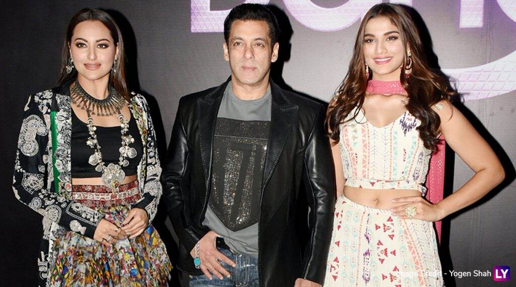 Dabangg 3: मराठमोळ्या सई मांजरेकर चा सलमान खान आणि सोनाक्षी सिन्हा सोबत स्टायलिश अंदाज; 'दबंग 3' मध्ये करणार महत्वपूर्ण भूमिका Dabangg 3: मराठमोळ्या सई मांजरेकर चा सलमान खान आणि सोनाक्षी सिन्हा सोबत स्टायलिश अंदाज; 'दबंग 3' मध्ये करणार महत्वपूर्ण भूमिका