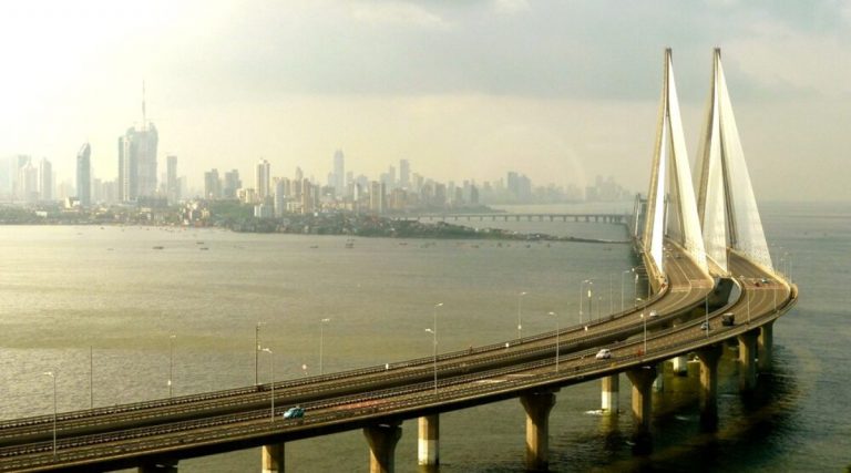 Bandra Worli Sea Link Accident:  वांद्रे वरळी सी लिंकवर विचित्र अपघात, 10 जण गंभीर जखमी तर