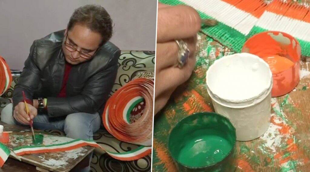 भारताच्या 70व्या प्रजासत्ताक दिनासाठी अमृतसरच्या शिक्षकाने बनवला खास राष्ट्रध्वज; 71,000 टूथपिक आणि 40 तासाच्या मेहनतीचे 'असे' आहे फळ (See Photos) भारताच्या 70व्या प्रजासत्ताक दिनासाठी अमृतसरच्या शिक्षकाने बनवला खास राष्ट्रध्वज; 71,000 टूथपिक आणि 40 तासाच्या मेहनतीचे 'असे' आहे फळ (See Photos)