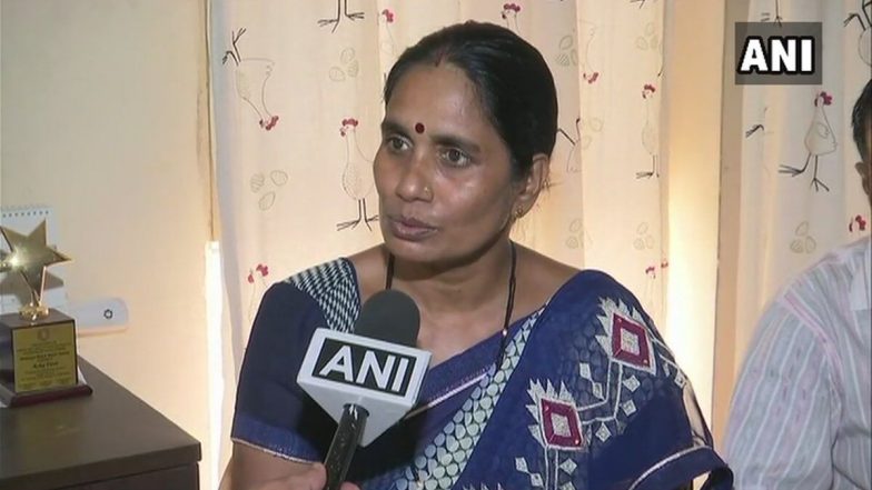 Delhi Assembly Election 2020: दिल्ली विधानसभा निवडणुकीत निर्भयाच्या आईला रिंगणात उभे करण्याच्या योजना; तिकीट देण्यासाठी राजकीय पक्षांमध्ये चढाओढ