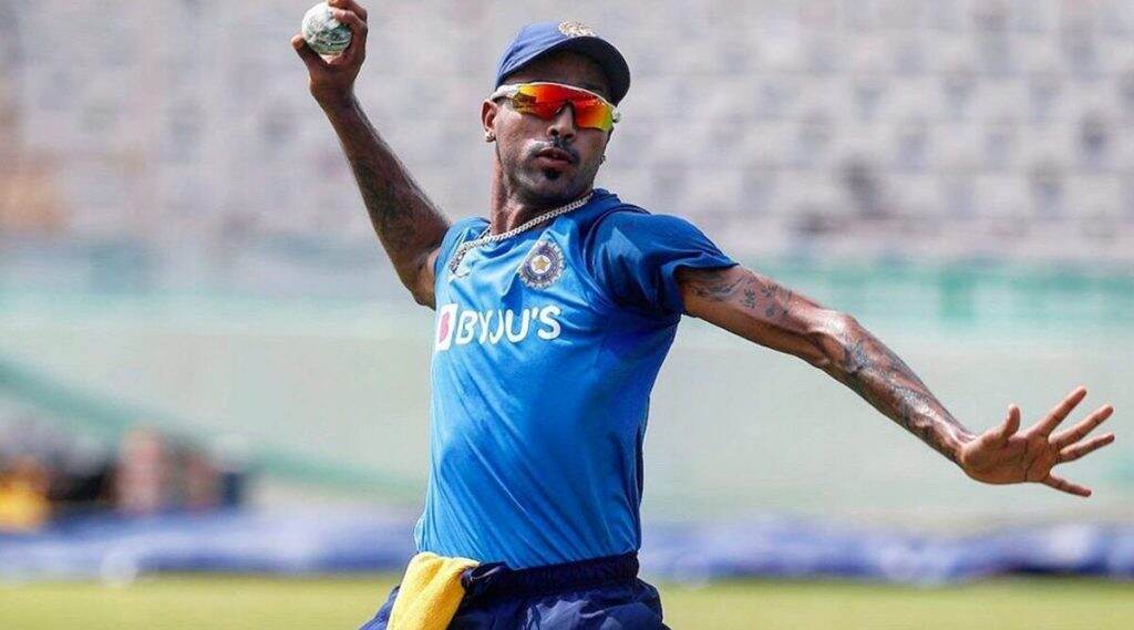 IND vs NZ: हार्दिक पांड्या संघाबाहेर; विजय शंकर याला मिळाली संधी IND vs NZ: हार्दिक पांड्या संघाबाहेर; विजय शंकर याला मिळाली संधी