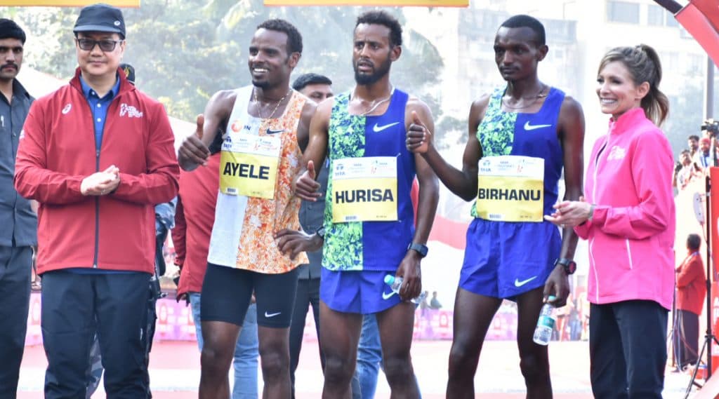 Mumbai Marathon 2020: महिलांच्या अर्धमॅरेथॉन मध्ये मराठमोळ्या धावपटूंनी मारली बाजी, इथिओपिआचा धावपटू डेरारा हरीसा ठरला एलिट मॅरेथॉनचा विजेता Mumbai Marathon 2020: महिलांच्या अर्धमॅरेथॉन मध्ये मराठमोळ्या धावपटूंनी मारली बाजी, इथिओपिआचा धावपटू डेरारा हरीसा ठरला एलिट मॅरेथॉनचा विजेता