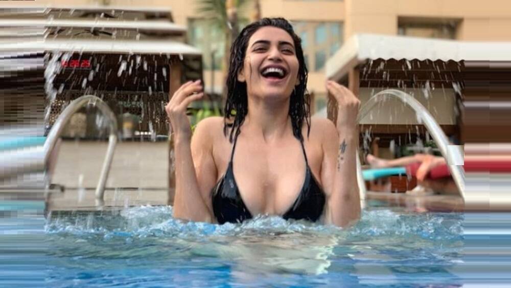 Karishma Tanna Hot Photo: समुद्रकिनारी करिश्मा तन्नाचा बिकिनीमध्ये धुमाकूळ; कमनीय देहासह, मादक अदांवर चाहते फिदा (Photo)