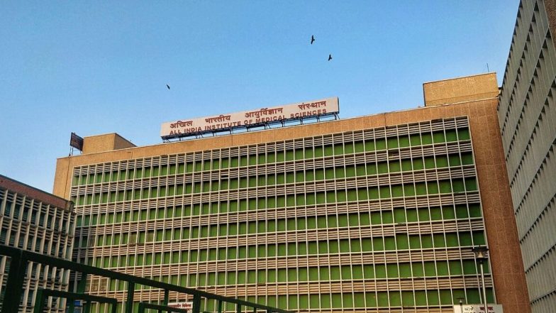 Delhi: स्वसंरक्षण ड्रेस खरेदीसाठीचा 50 लाखाचा निधी रुग्णालय प्रशासनाने PM Cares फंड कडे वळवला; AIIMS हॉस्पिटल मधील डॉक्टरांचा मोठा आरोप