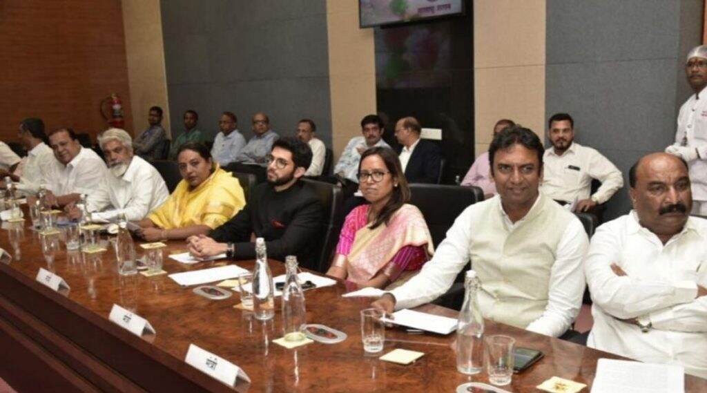 महाविकास आघाडी सरकारच्या खातेवाटपा पूर्वी सरकारी बंगल्यांचे वाटप जाहीर; पहा आदित्य ठाकरे ते आदिती तटकरे यांना कुठे मिळाले निवासस्थान? महाविकास आघाडी सरकारच्या खातेवाटपा पूर्वी सरकारी बंगल्यांचे वाटप जाहीर; पहा आदित्य ठाकरे ते आदिती तटकरे यांना कुठे मिळाले निवासस्थान?