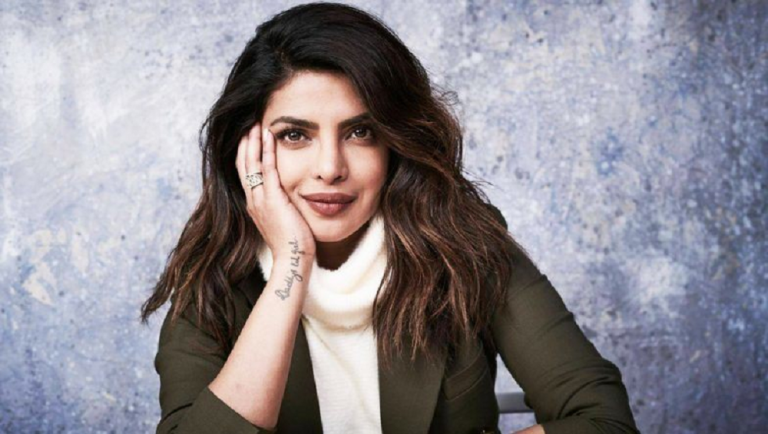 Priyanka Chopra: देसी गर्ल प्रियंका चोप्राने पहिल्यांदाच शेअर केला आपल्या लेकीचा फोटो, नेटकरी म्हणाले ही तर निकची झेरॉक्स कॉपी