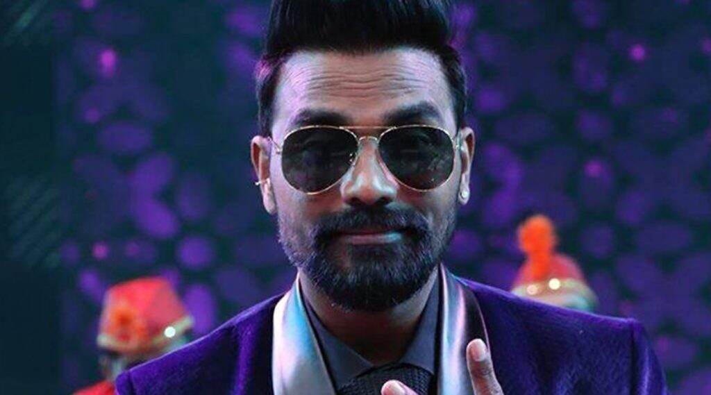 उच्च न्यायालयाच्या आदेशावरून Remo D'souza वर पोलिसांची मोठी कारवाई; 5 कोटींची फसवणूक केल्याची तक्रार उच्च न्यायालयाच्या आदेशावरून Remo D'souza वर पोलिसांची मोठी कारवाई; 5 कोटींची फसवणूक केल्याची तक्रार