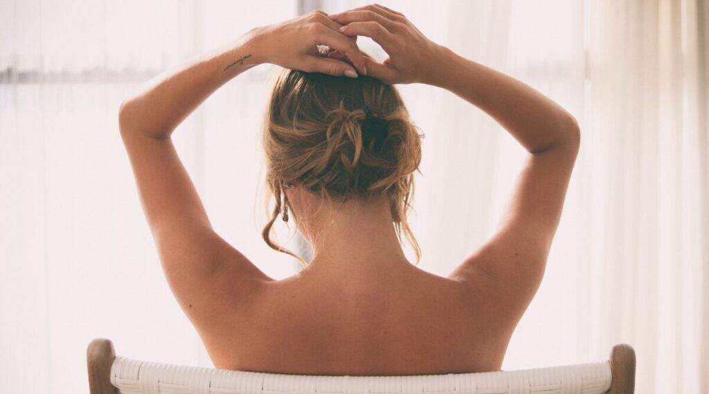 Nude Cleaning Business: 3 मुलांची आई असलेली महिला विवस्त्र राहून करते घरकाम करण्याचा नवा व्यवसाय, तासाचे घेते 'इतके' रुपये Nude Cleaning Business: 3 मुलांची आई असलेली महिला विवस्त्र राहून करते घरकाम करण्याचा नवा व्यवसाय, तासाचे घेते 'इतके' रुपये