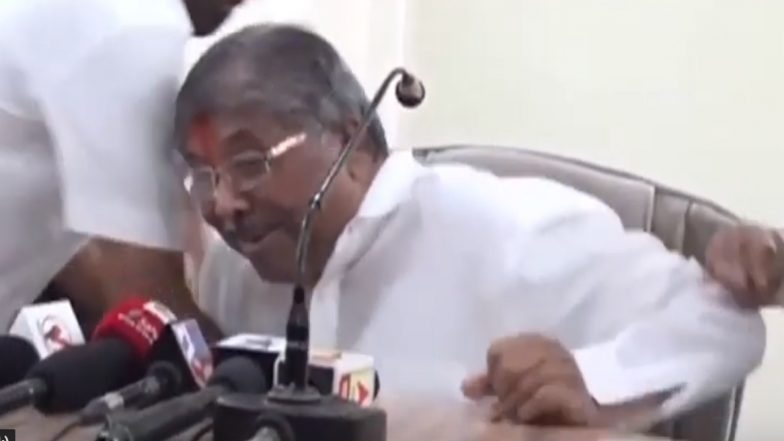 Video: देवेंद्र फडणवीस यांचे नाव घेता खुर्चीच तुटली, जागेवरच कोलमडले चंद्रकांत पाटील; उठून म्हणाले 'सरकार पडणार'