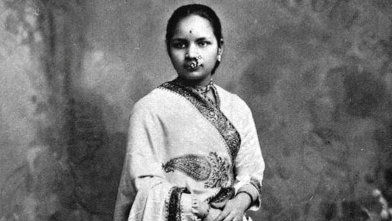 Dr. Anandibai Joshi Punyatithi 2020: भारताच्या पहिल्या महिला डॉक्टर आनंदीबाई जोशी यांचा बालविवाह, शिक्षण ते वैद्यशास्त्राची पदवी मिळविण्यापर्यंतचा असा होता खडतर प्रवास!