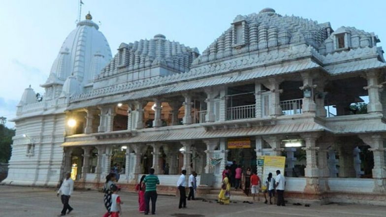 Anganewadi Jatra 2020: आंगणेवाडी जत्रेवेळी दिव्यांगांना मंदिरापर्यंत पोहचण्यासाठी रिक्षाची व्यवस्था
