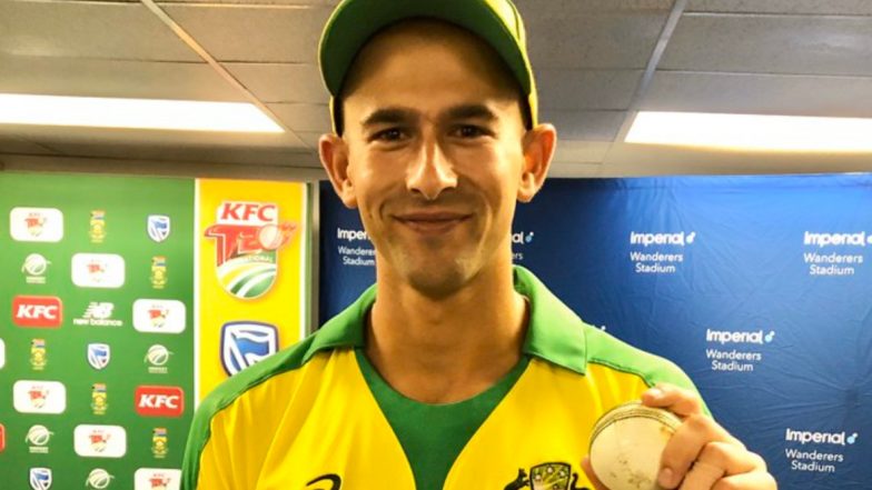 SA vs AUS 1st T20I: ऑस्ट्रेलियाच्या एश्टन एगर ने दक्षिण आफ्रिकाविरुद्ध घेतली हॅटट्रिक, ब्रेट ली नंतर 'ही' कमाल करणारा ठरला दुसरा गोलंदाज