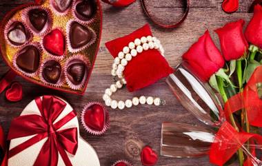 Chocolate Day 2019 Gifts Idea: 'चॉकलेट डे' साठी तुमच्या पार्टनरला 'ही' खास गिफ्ट देत करा खुश!