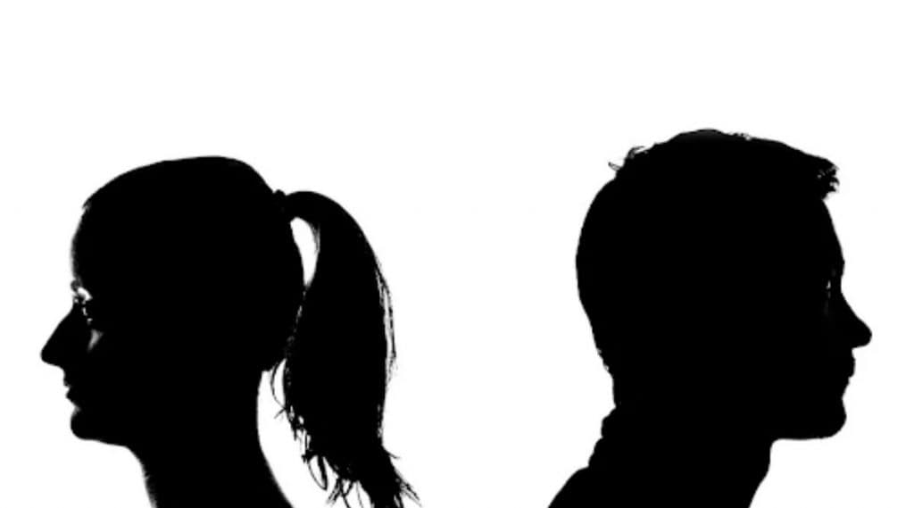 Anti- Valentine Week: ब्रेकअप नक्की का होतं, 'ही' असू शकतात महत्त्वाची कारणं Anti- Valentine Week: ब्रेकअप नक्की का होतं, 'ही' असू शकतात महत्त्वाची कारणं