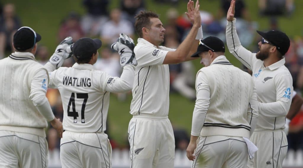 IND vs NZ 1st Test Day 2: काईल जैमीसन आणि टिम साऊथी यांची घातक गोलंदाजी, टीम इंडिया पहिल्या डावात 165 धावांवर ऑलआऊट IND vs NZ 1st Test Day 2: काईल जैमीसन आणि टिम साऊथी यांची घातक गोलंदाजी, टीम इंडिया पहिल्या डावात 165 धावांवर ऑलआऊट