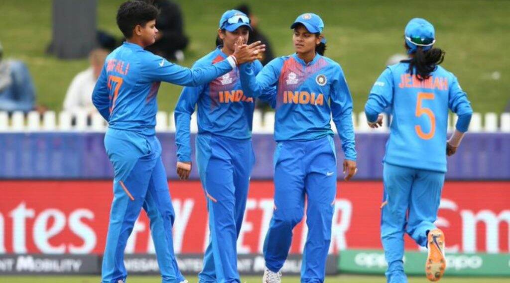 Women's T20 World Cup 2020: टीम इंडिया टी-20 वर्ल्ड कपच्या सेमीफायनल फेरीत, न्यूझीलंडला 4 धावांनी पराभूत करून केली पूर्ण विजयाची हॅटट्रिक Women's T20 World Cup 2020: टीम इंडिया टी-20 वर्ल्ड कपच्या सेमीफायनल फेरीत, न्यूझीलंडला 4 धावांनी पराभूत करून केली पूर्ण विजयाची हॅटट्रिक