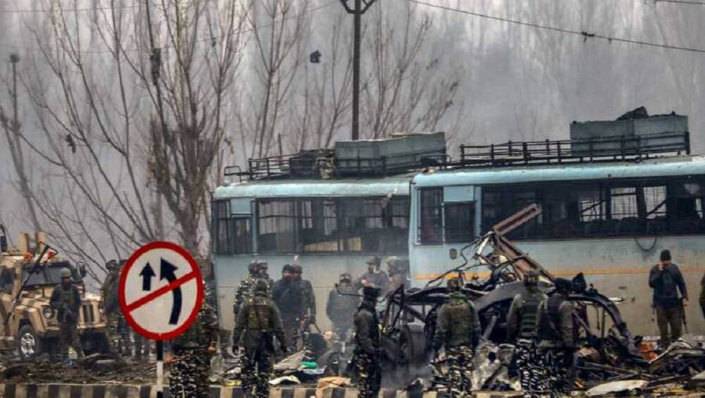 Pulwama Attack Anniversary: पुलवामा हल्ला वर्षपूर्ती निमित्त केंद्रीय मंत्री अमित शहा, राजनाथ सिंंग सह भारतीयांनी वाहिली शहीद CRPF जवानांना श्रद्धांजली