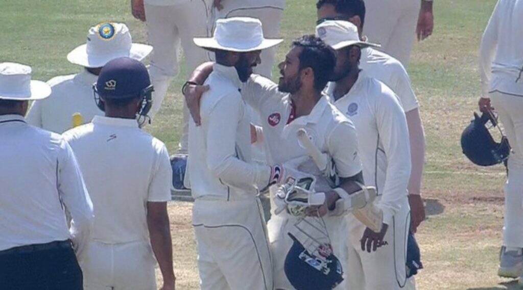 Ranji Trophy: रणजी क्वार्टर फाइनल फेरीसाठी 8 संघ निश्चित; कोणत्या टीम येणार आमने-सामने, जाणून घ्या Ranji Trophy: रणजी क्वार्टर फाइनल फेरीसाठी 8 संघ निश्चित; कोणत्या टीम येणार आमने-सामने, जाणून घ्या