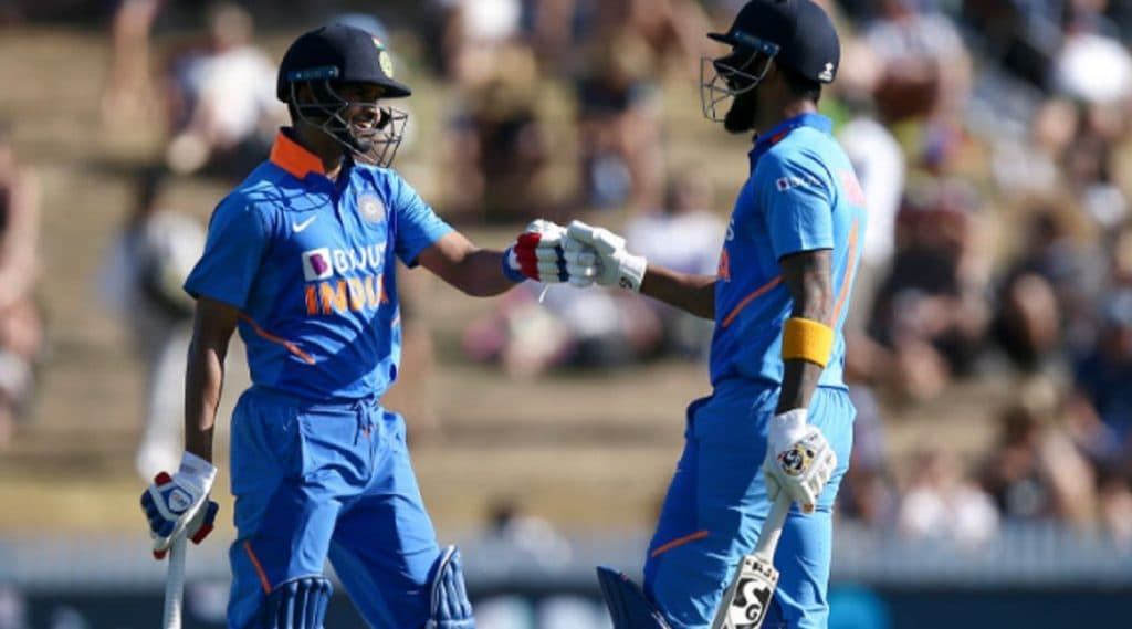 IND vs NZ 1st ODI: श्रेयस अय्यर-केएल राहुल यांची तुफानी फलंदाजी, टीम इंडियाचे न्यूझीलंडसमोर विजयासाठी 348 धावांचे लक्ष्य IND vs NZ 1st ODI: श्रेयस अय्यर-केएल राहुल यांची तुफानी फलंदाजी, टीम इंडियाचे न्यूझीलंडसमोर विजयासाठी 348 धावांचे लक्ष्य