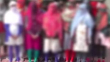 गुजरात: भूज मधील मुलींच्या कॉलेजमध्ये वसतिगृहाच्या वॉर्डनच्या तक्रारीवरून मुलींची अंतवस्त्र उतरवली; मासिकपाळी दरम्यान मंदिर आणि किचनमध्ये प्रवेश केल्याचा आरोप