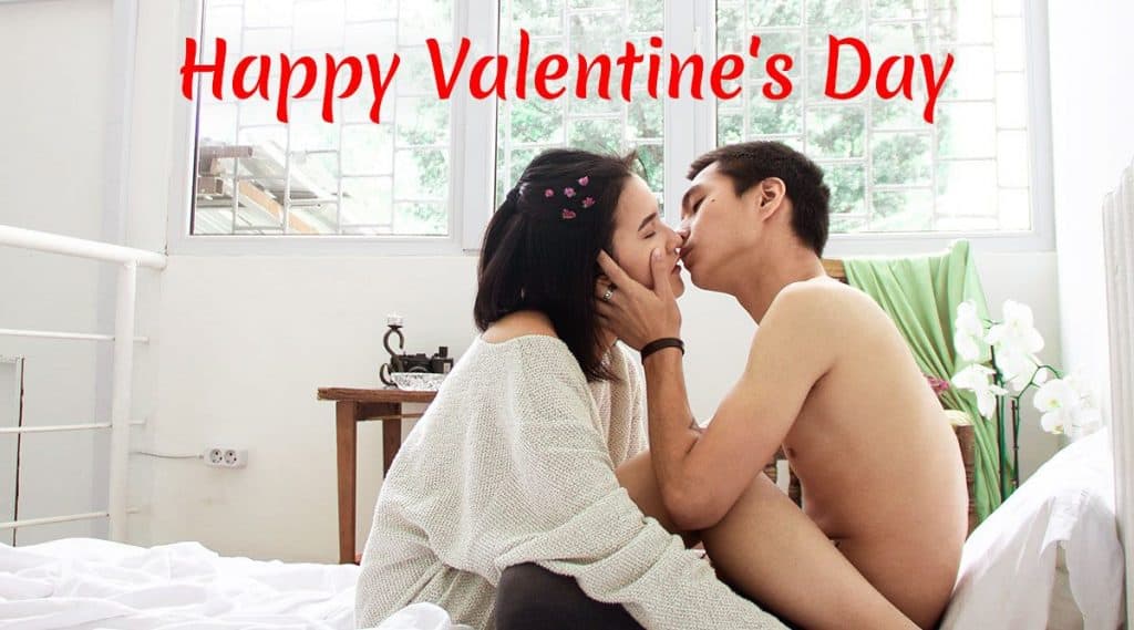 Valentine's Day Sex: 'व्हॅलेंटाईन डे' दिवशी जोडीदारासोबत खास सेक्सचा प्लान? परमोच्च लैंगिक सुख प्राप्त करण्यासाठी वापरा 'या' टिप्स Valentine's Day Sex: 'व्हॅलेंटाईन डे' दिवशी जोडीदारासोबत खास सेक्सचा प्लान? परमोच्च लैंगिक सुख प्राप्त करण्यासाठी वापरा 'या' टिप्स