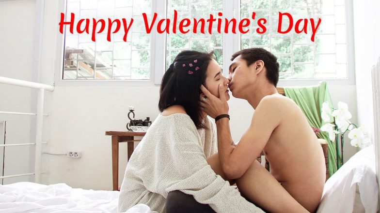 Valentine's Day Sex: 'व्हॅलेंटाईन डे' दिवशी जोडीदारासोबत खास सेक्सचा प्लान? परमोच्च लैंगिक सुख प्राप्त करण्यासाठी वापरा 'या' टिप्स
