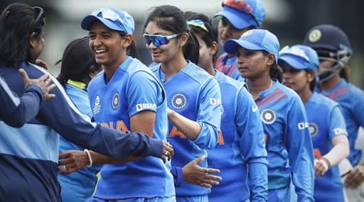 ICC Women’s T20 World Cup 2020: भारतीय महिला क्रिकेट संघाचा फायनलमध्ये प्रवेश; विराट कोहली, के.एल राहुल, शिखर धवन यांच्यासह 'या' माजी खेळाडूंकडून कौतुकाचा वर्षाव ICC Women’s T20 World Cup 2020: भारतीय महिला क्रिकेट संघाचा फायनलमध्ये प्रवेश; विराट कोहली, के.एल राहुल, शिखर धवन यांच्यासह 'या' माजी खेळाडूंकडून कौतुकाचा वर्षाव