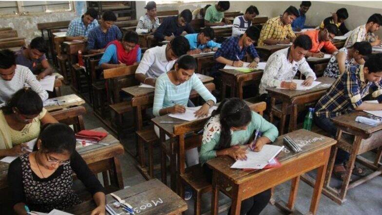 CBSE Board Exams 2021 Datesheet: सीबीएसई बोर्ड दहावी आणि बारावीच्या परीक्षेची 'डेट शीट' जाहीर, 'इथे' जाणून घ्या संपूर्ण वेळापत्रक