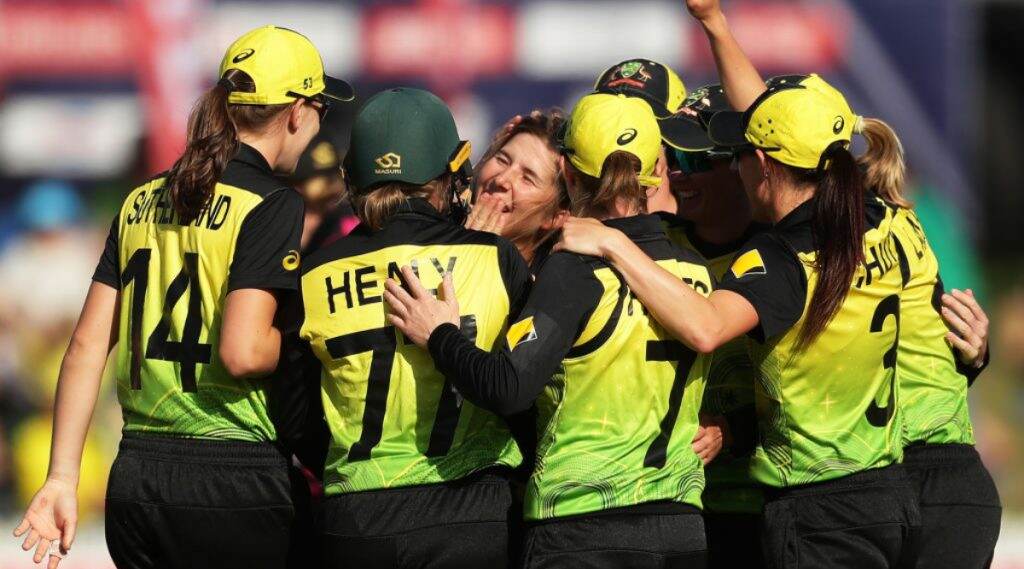 Women's T20 World Cup 2020: ऑस्ट्रेलियाचा महिला टी-20 वर्ल्ड कपच्या सेमीफायनलमध्ये प्रवेश, न्यूझीलंडचा गेम ओवर Women's T20 World Cup 2020: ऑस्ट्रेलियाचा महिला टी-20 वर्ल्ड कपच्या सेमीफायनलमध्ये प्रवेश, न्यूझीलंडचा गेम ओवर