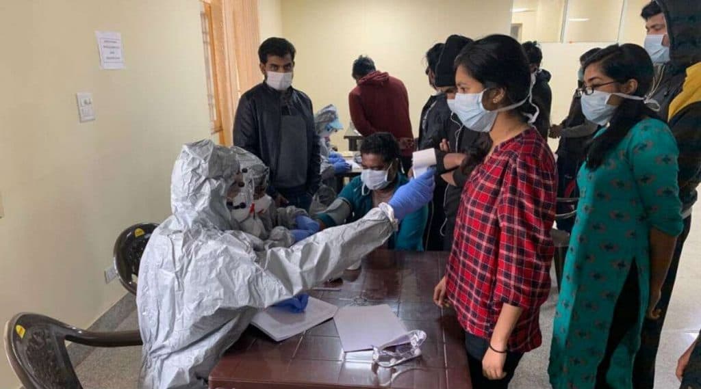 Coronavirus Outbreak: भारतात कोरोना व्हायरसच्या रुग्णांचा आकडा वाढून 649 वर पोहचला Coronavirus Outbreak: भारतात कोरोना व्हायरसच्या रुग्णांचा आकडा वाढून 649 वर पोहचला