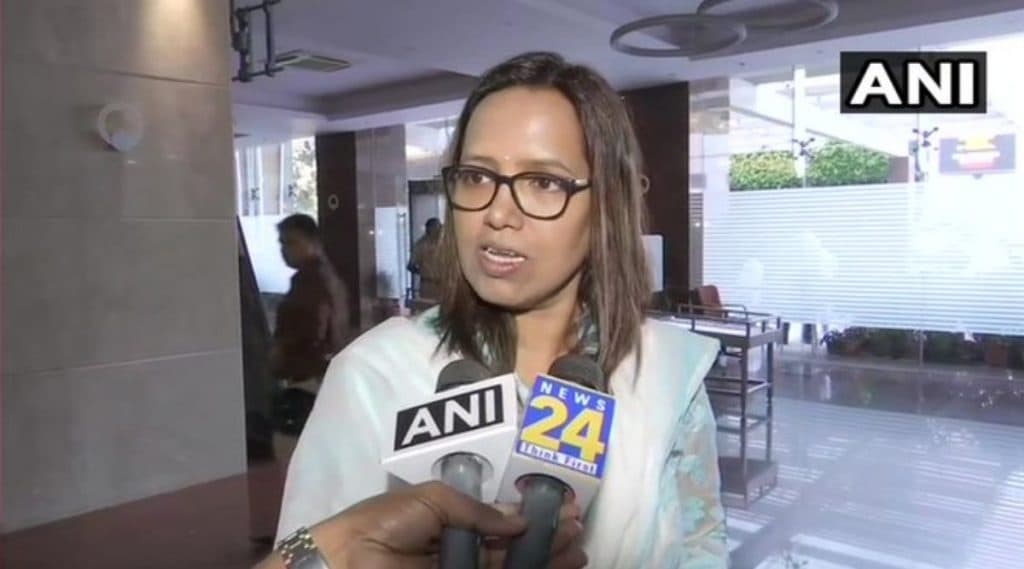 महाराष्ट्रात विद्यार्थ्यांसाठी शैक्षणिक कार्यक्रम आयोजनाकरिता दूरदर्शनवर 12 तास, रेडिओसाठी 2 तासांचा स्लॉट उपलब्ध करून द्या-शिक्षणमंत्री वर्षा गायकवाड यांची केंद्र सरकारकडे मागणी महाराष्ट्रात विद्यार्थ्यांसाठी शैक्षणिक कार्यक्रम आयोजनाकरिता दूरदर्शनवर 12 तास, रेडिओसाठी 2 तासांचा स्लॉट उपलब्ध करून द्या-शिक्षणमंत्री वर्षा गायकवाड यांची केंद्र सरकारकडे मागणी