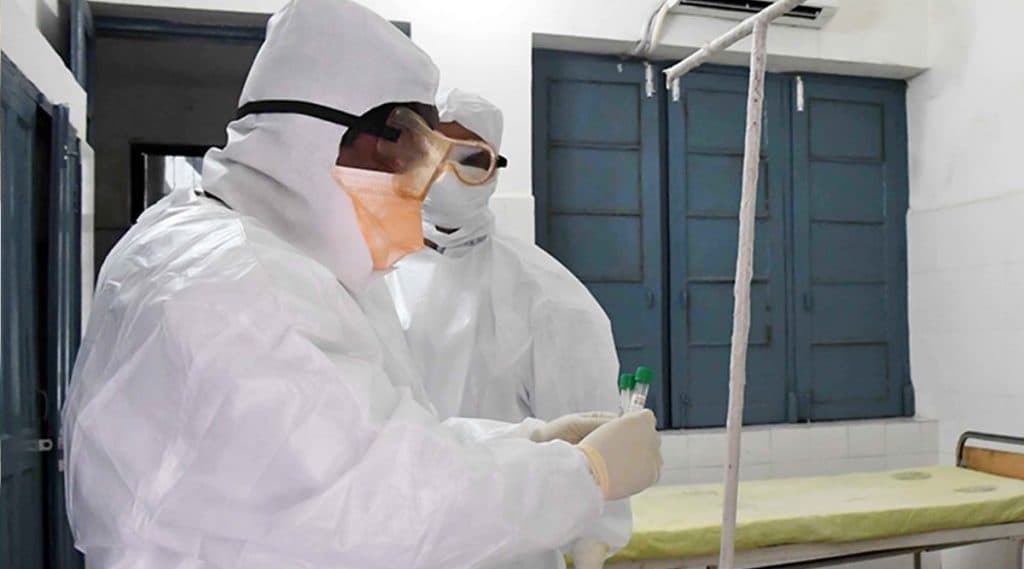 Coronavirus Outbreak In Maharashtra: सांगली मध्ये एकच कुटुंबातील 12 जण कोरोनाबाधित; राज्यातील Covid 19 रूग्णांचा आकडा 147 Coronavirus Outbreak In Maharashtra: सांगली मध्ये एकच कुटुंबातील 12 जण कोरोनाबाधित; राज्यातील Covid 19 रूग्णांचा आकडा 147
