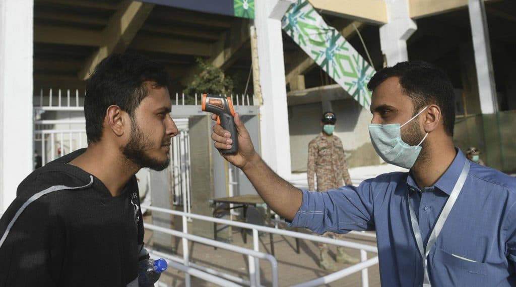 Coronavirus Update: महाराष्ट्र राज्यातील कोरोना बाधितांची संख्या 125 वर पोहचली; नागपूर मध्ये आढळला नवा रूग्ण Coronavirus Update: महाराष्ट्र राज्यातील कोरोना बाधितांची संख्या 125 वर पोहचली; नागपूर मध्ये आढळला नवा रूग्ण