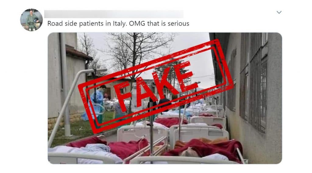 Fact Check: कोरोना व्हायरसच्या रुग्णांवर रस्त्यावर होतोय उपचार? इटली मधील व्हायरल फोटोचे सत्य जाणून घ्या Fact Check: कोरोना व्हायरसच्या रुग्णांवर रस्त्यावर होतोय उपचार? इटली मधील व्हायरल फोटोचे सत्य जाणून घ्या