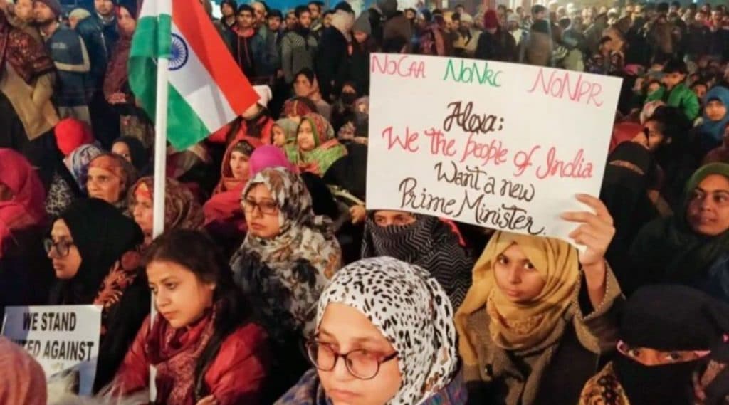 दिल्लीत 50 पेक्षा जास्त लोकांना एकत्र जमण्यास बंदी; शाहीन बागेसाठीही नियम लागू, पालन न केल्यास होणार कारवाई दिल्लीत 50 पेक्षा जास्त लोकांना एकत्र जमण्यास बंदी; शाहीन बागेसाठीही नियम लागू, पालन न केल्यास होणार कारवाई