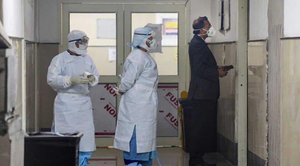 केरळमध्ये Coronavirus रुग्णावर Anti-HIV औषधे वापरून यशस्वी उपचार; रुग्णाची कोरना विषाणू चाचणी निगेटिव्ह केरळमध्ये Coronavirus रुग्णावर Anti-HIV औषधे वापरून यशस्वी उपचार; रुग्णाची कोरना विषाणू चाचणी निगेटिव्ह